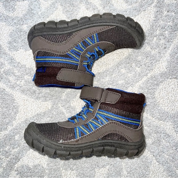 Oshkosh B’gosh Boots - Picture 2 of 9